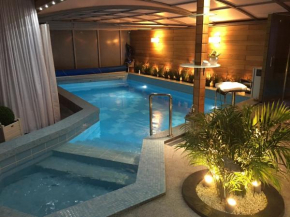  Apartament z prywatnym, krytym basenem  Сопот